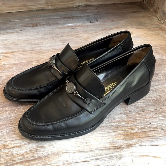 Salvatore Ferragamo Shoes - 🖤 Salvatore Ferragamo Sport vintage black leather heeled loafers size 6.5